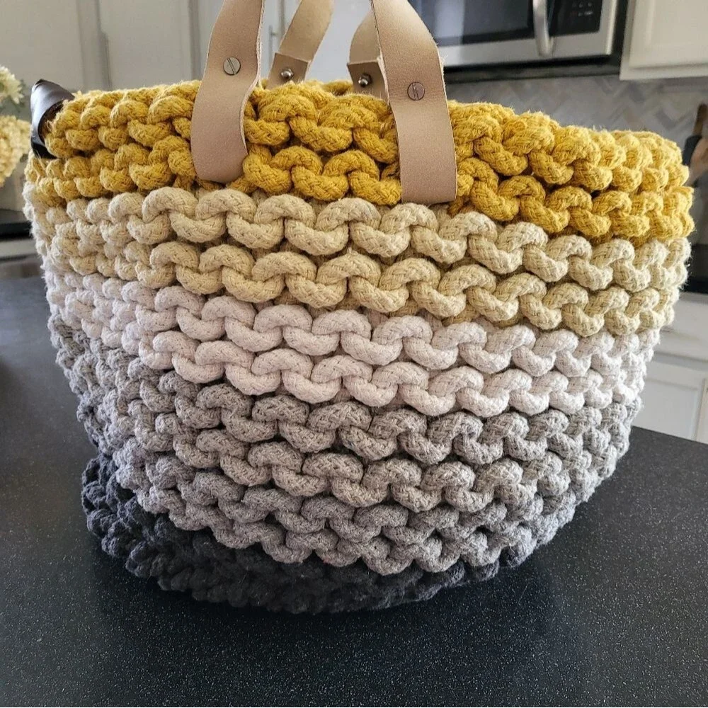 Ugg Rainbow Gradient Thick Rope Basket Yellow Gold Gray Medium Size 12 x 16
